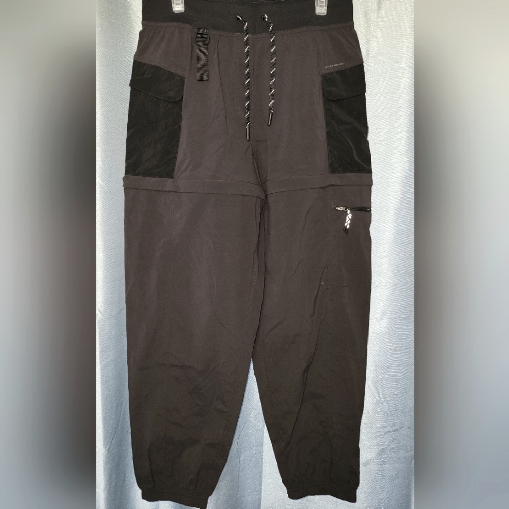 Lululemon convertable cargo hiking